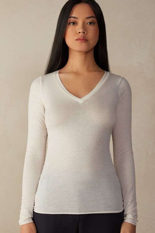 Ivory - 231i - Vanilla Intimissimi V-neck top in Modal Ultralight with Cashmere | TPCJY3461