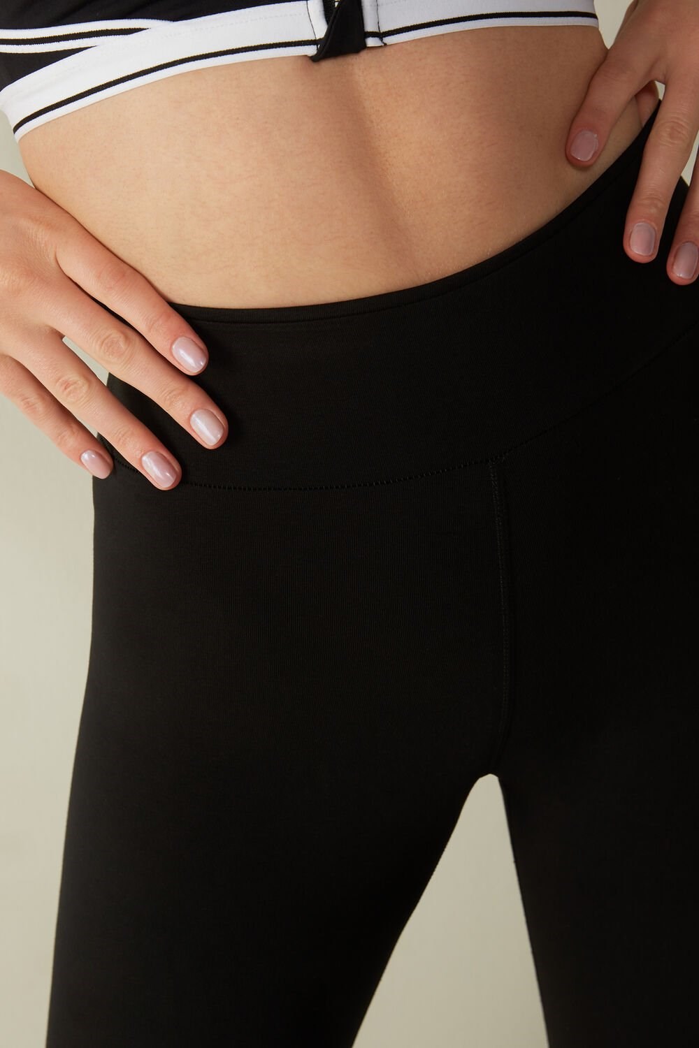 Black - 019 - Black Intimissimi In Action Leggings in Organic Stretch Cotton | GYNIC3281