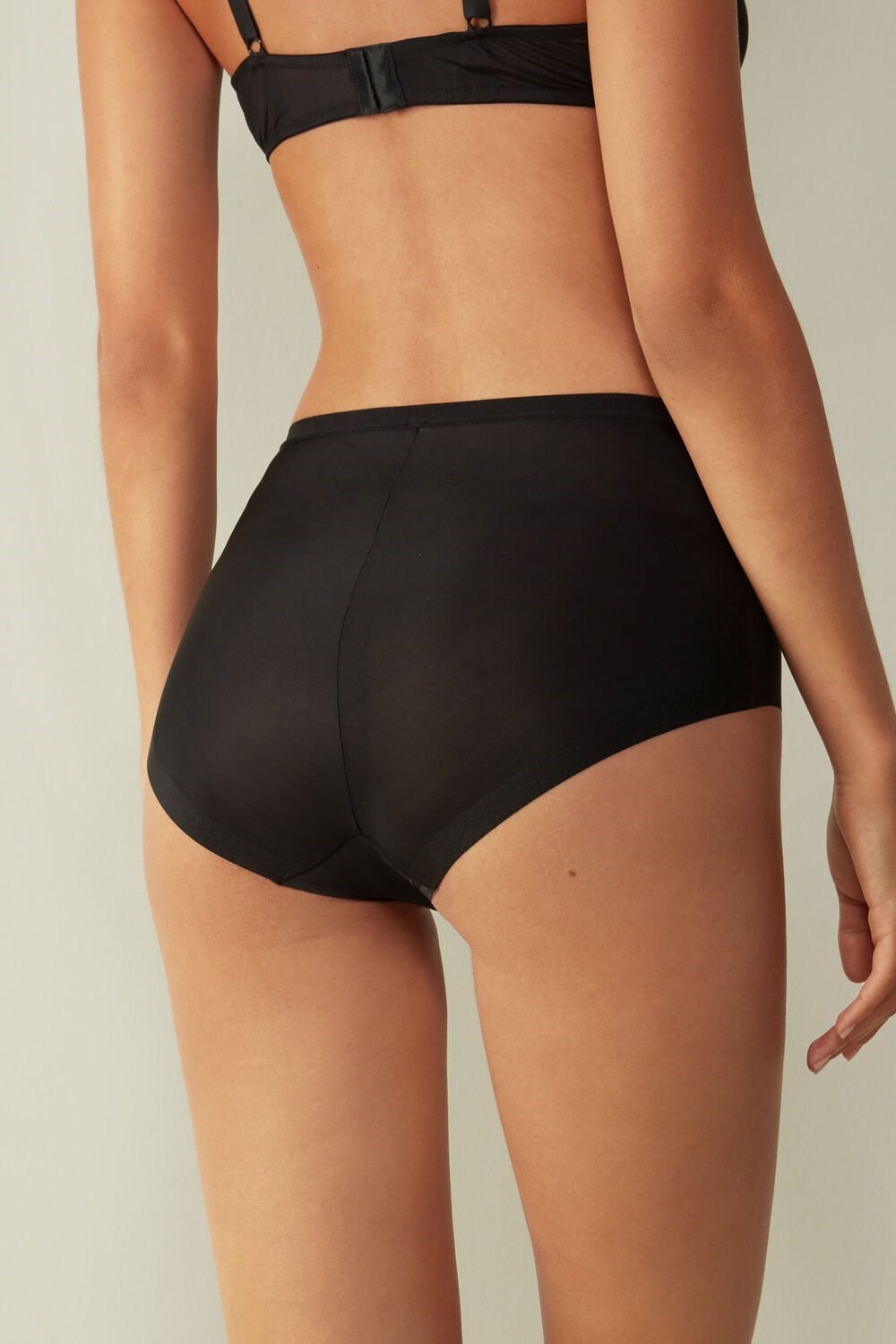 Black - 019 - Black Intimissimi Invisible Touch Hipster | QYEVG2460