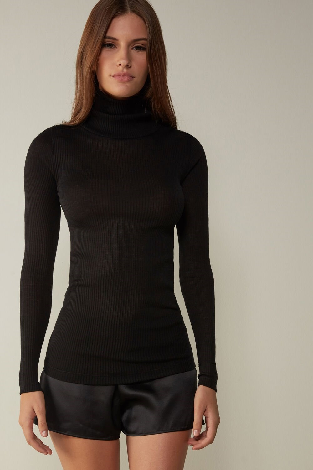 Black - 019 - Black Intimissimi Long-sleeve High-Neck Tubular Top in Wool and Silk | IBCSN7962