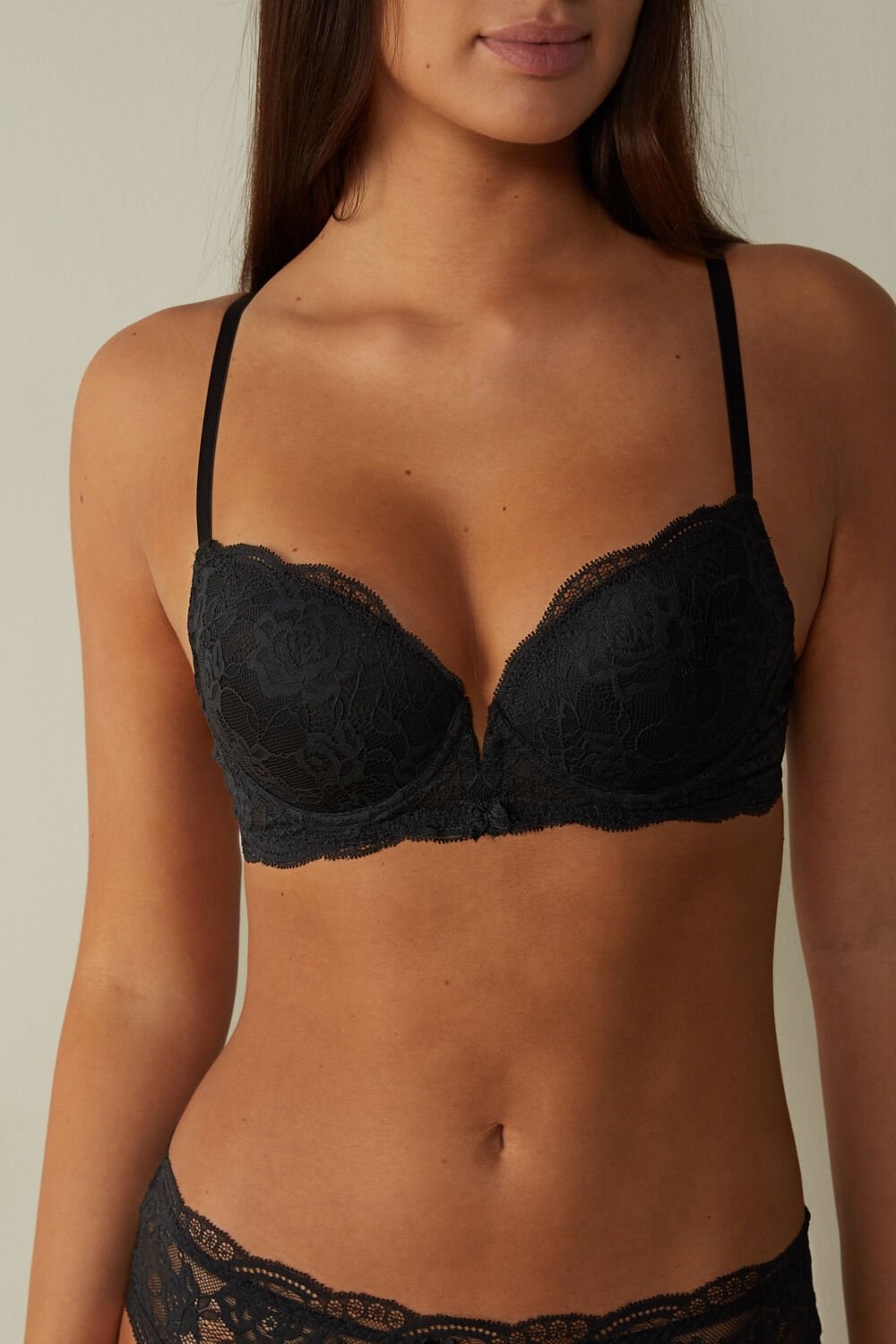 Black - 019 - Black Intimissimi Mia Lace Super Push-Up Bra | LOQTU9237