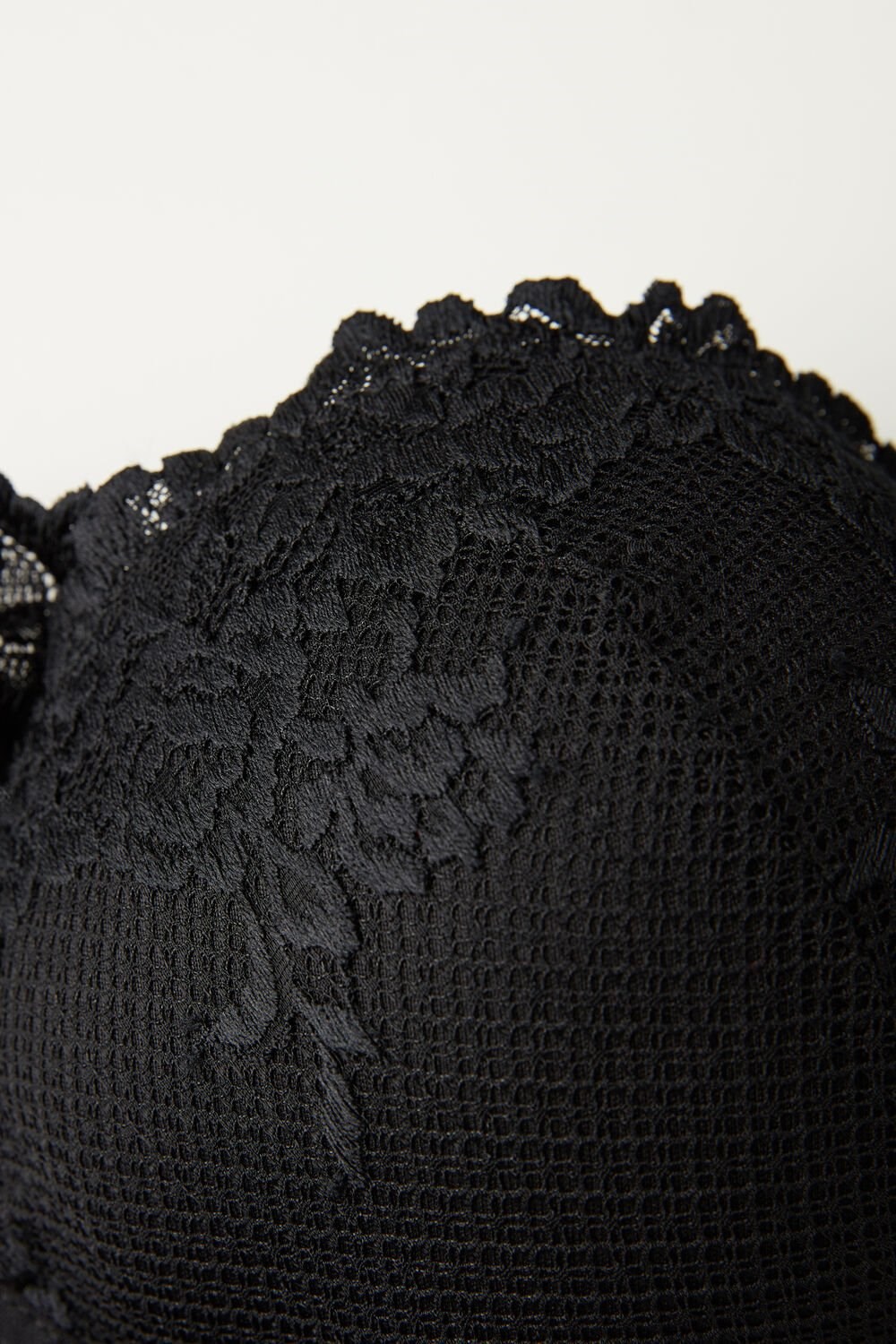 Black - 019 - Black Intimissimi Pretty Flowers Sofia Balconette Bra | YXUCW4369