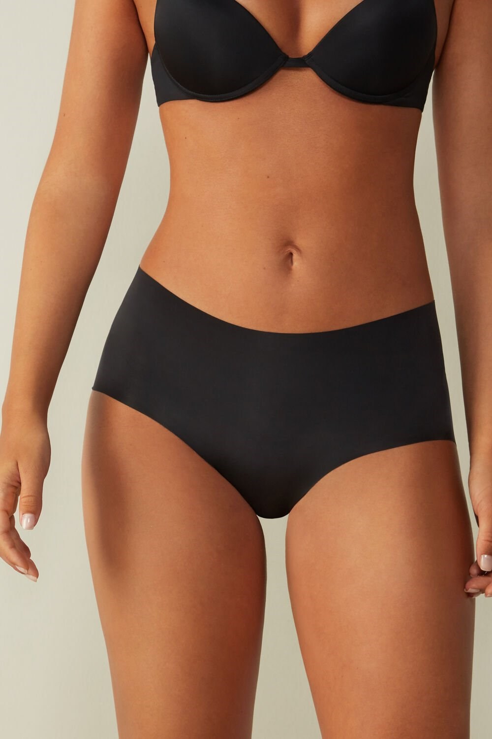 Black - 019 - Black Intimissimi Seamless Microfiber Hipster | ZCPOV0718