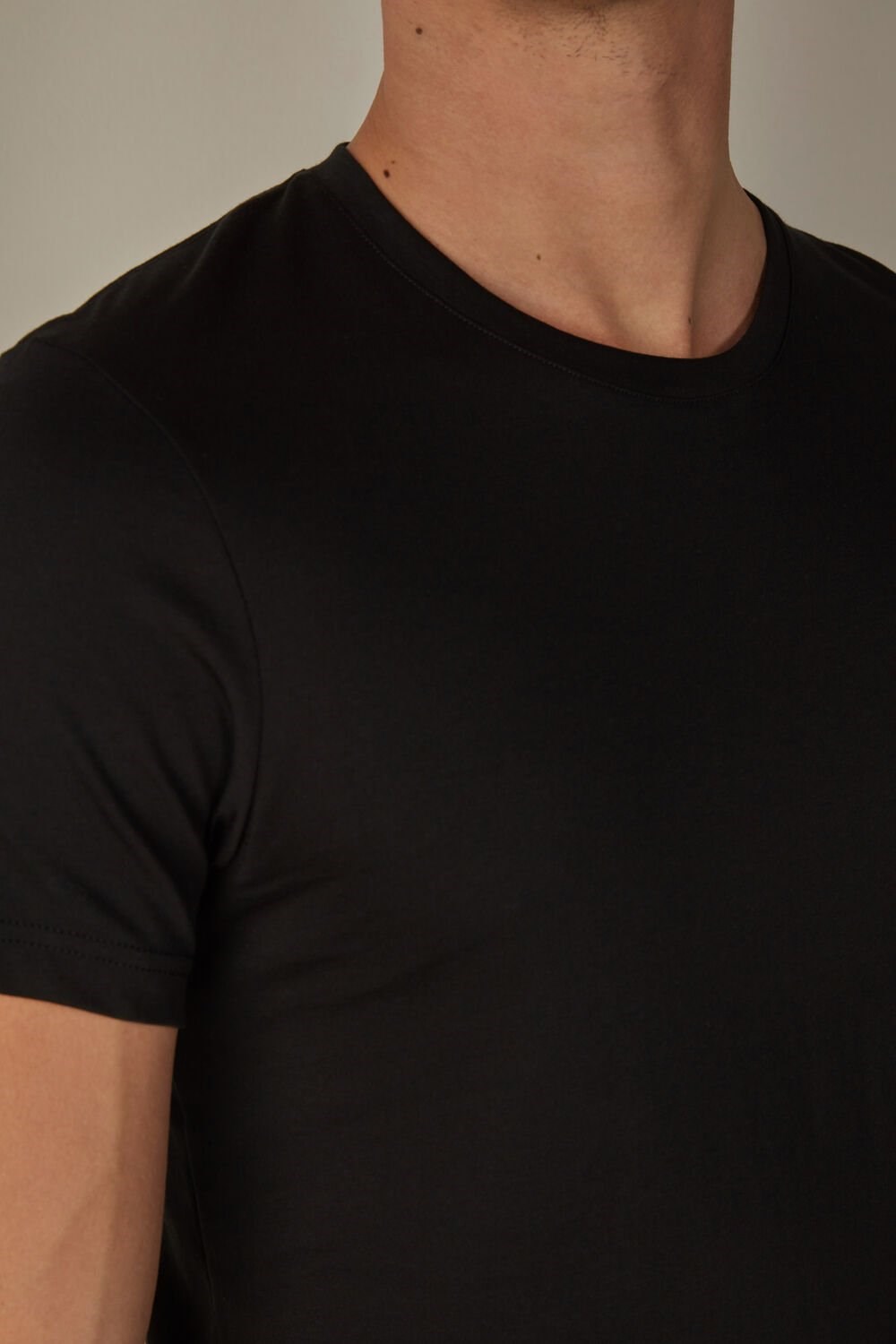 Black - 019 - Black Intimissimi Short Sleeve Crew Neck T Shirt in Supima® Cotton | GXPRZ5982