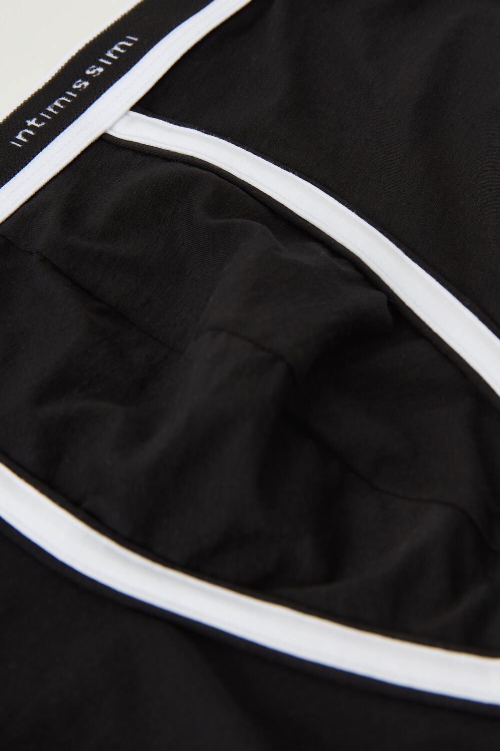 Black - 661i - Black / White Intimissimi Natural Fresh Supima® Cotton Boxers with Logo | YDMKL5280