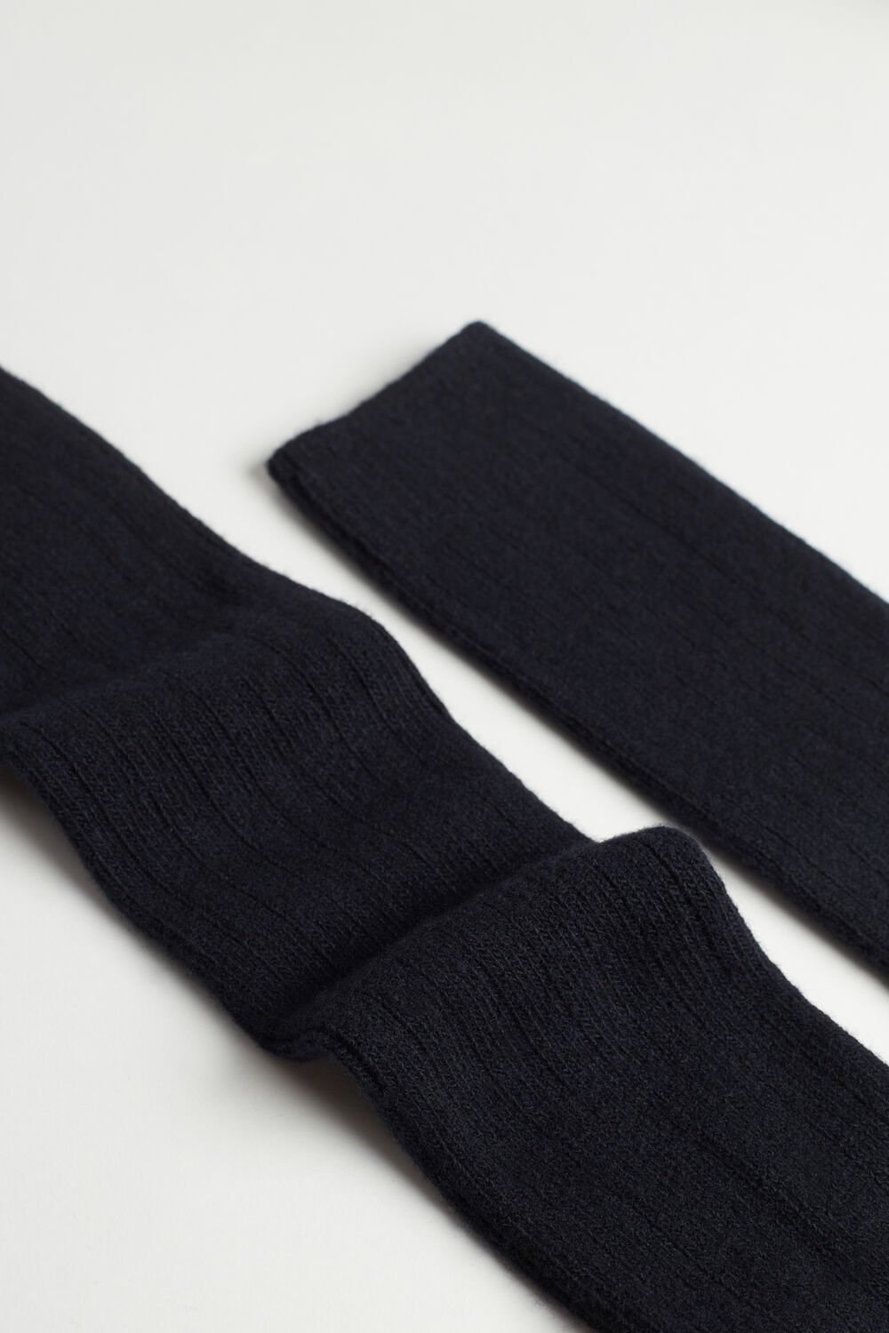 Blue - 016 - Blue Intimissimi Long Ribbed Socks in Cashmere and Wool | XTLAU1624