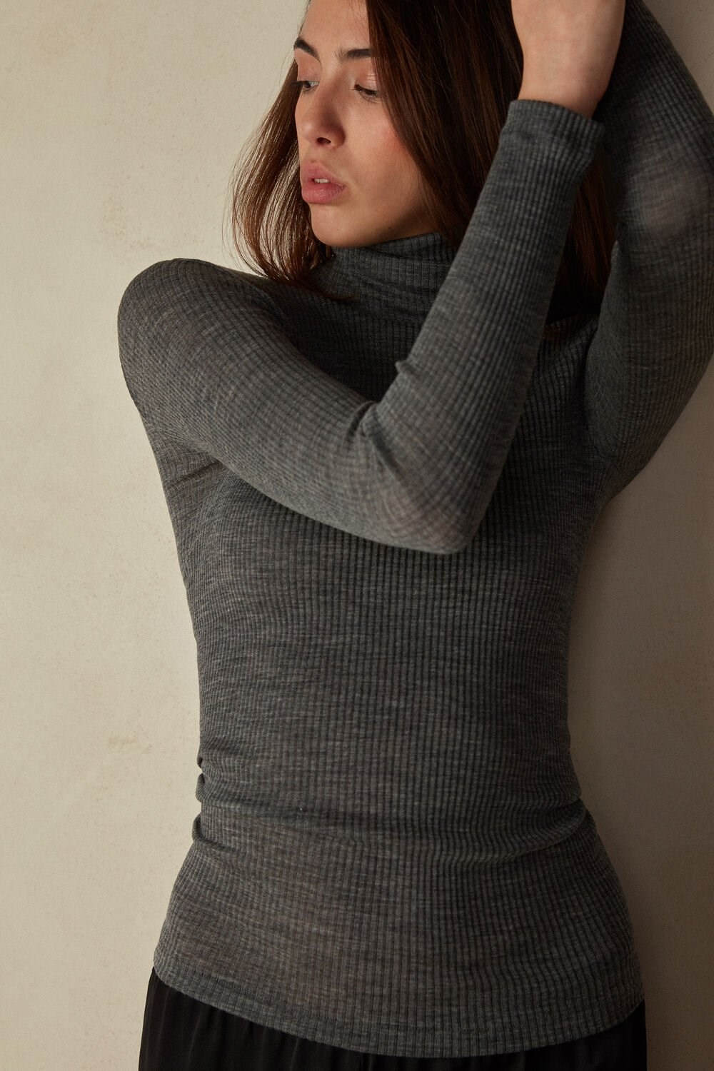 Grey - 7481 - Aluminium Grey Blend Intimissimi Long-sleeve High-Neck Tubular Top in Wool and Silk | DJXWR9814