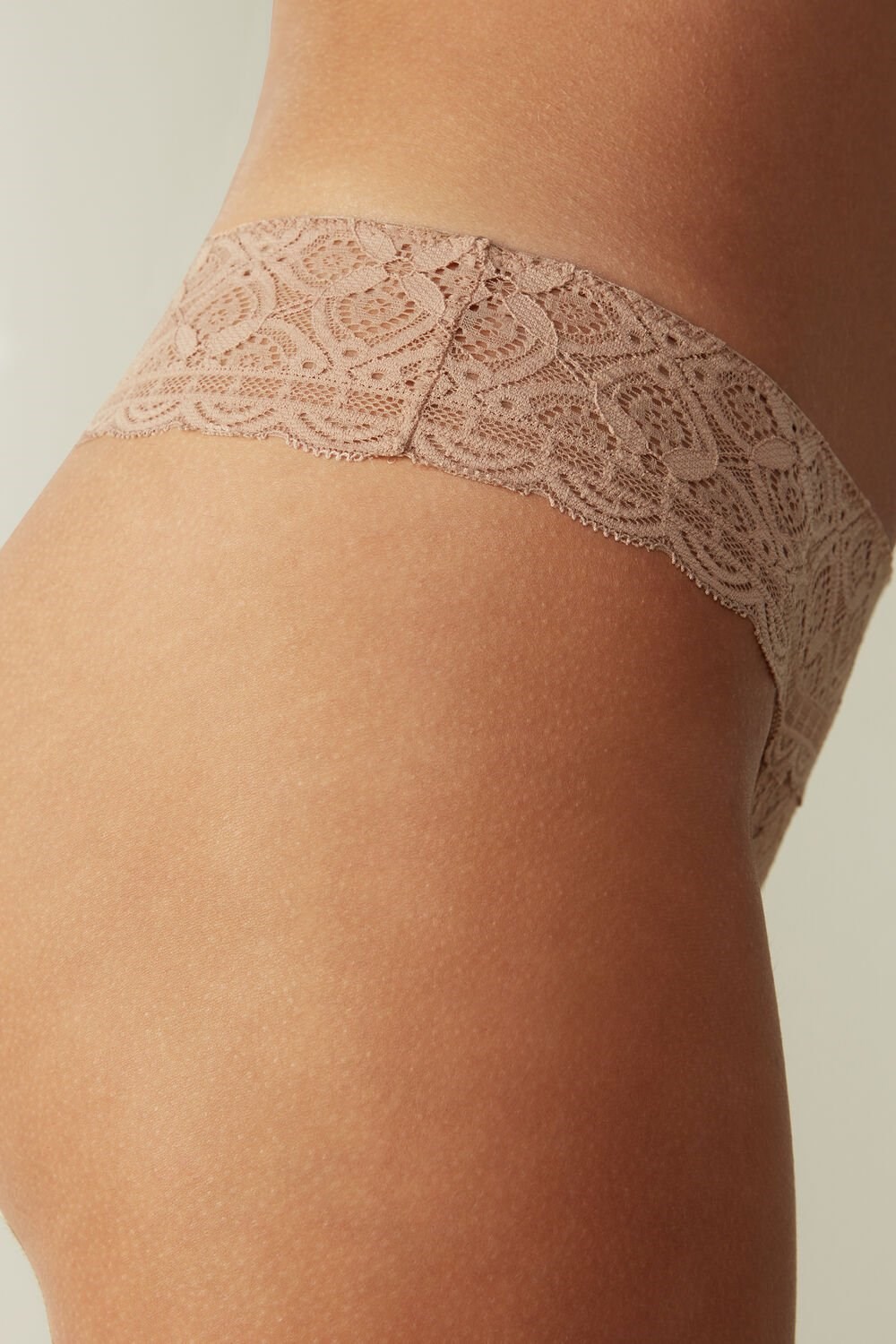 Natural - 044 - Soft Beige Intimissimi Lace Brazilian | HACKN0826