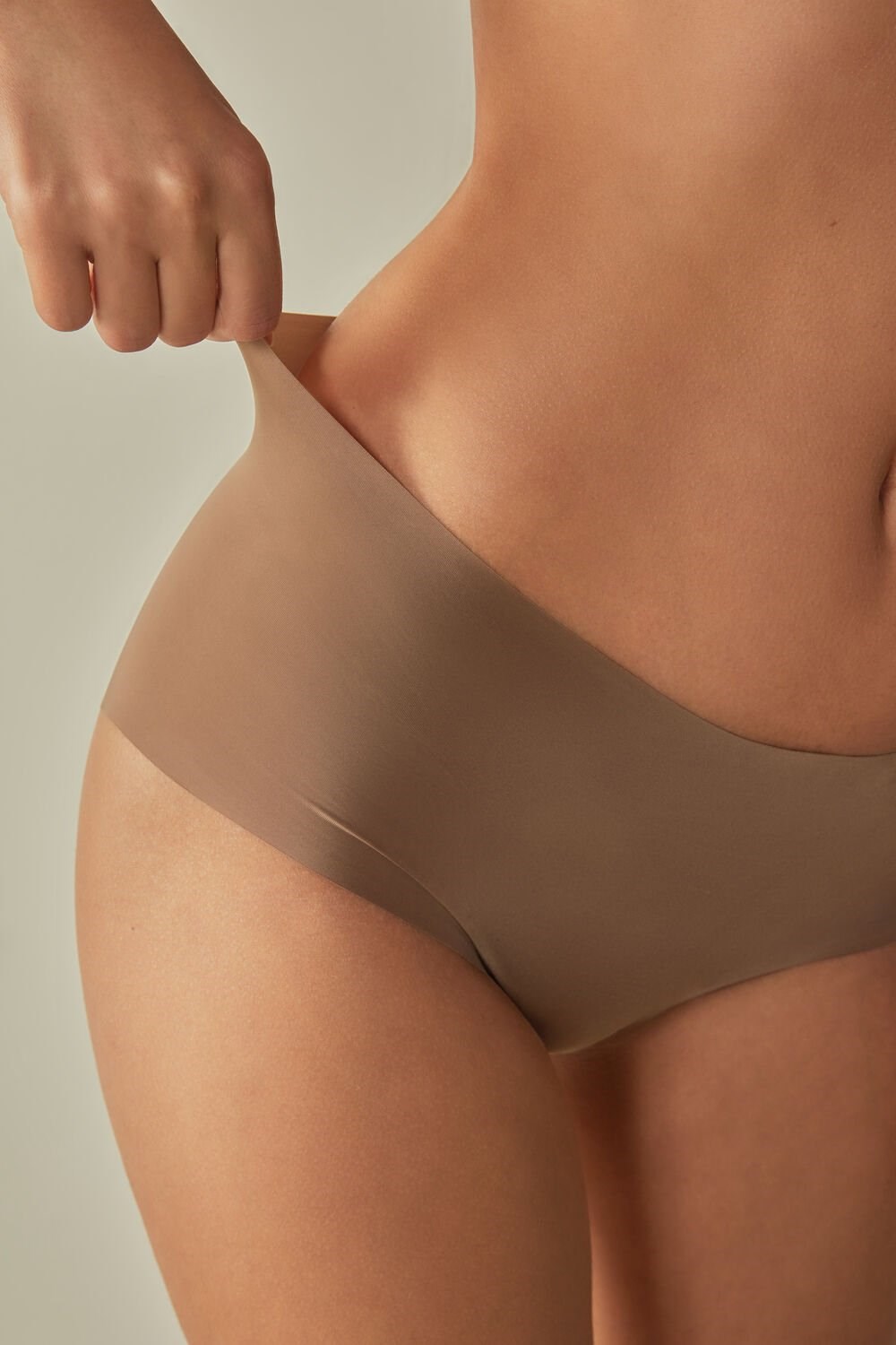 Natural - 502i - Dark Beige Intimissimi Seamless Microfiber Hipster | WFDQL1305