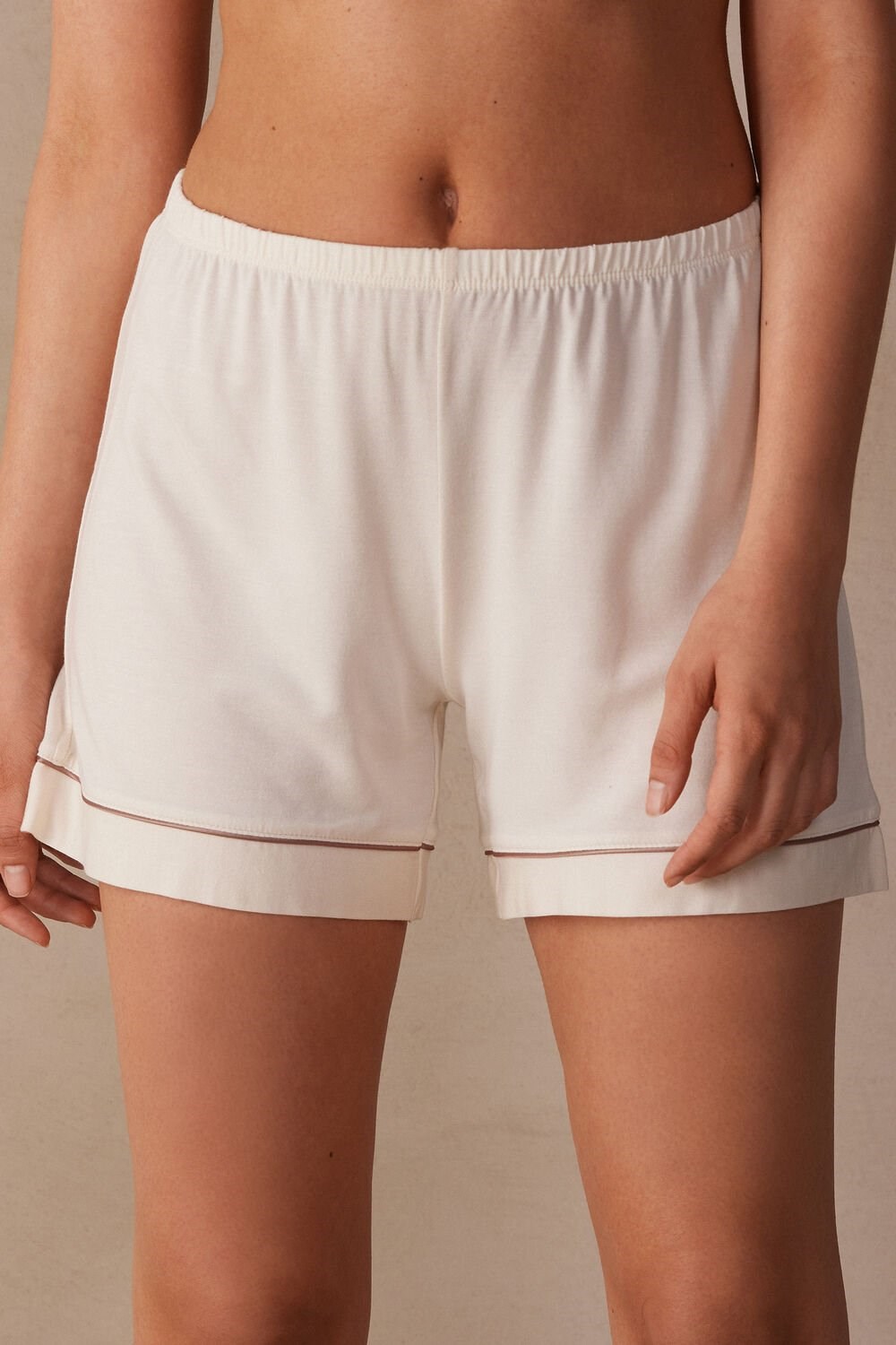 Natural - 612i - Vanilla Ivory Intimissimi Modal Shorts with Contrast Trim | DFGMB6594