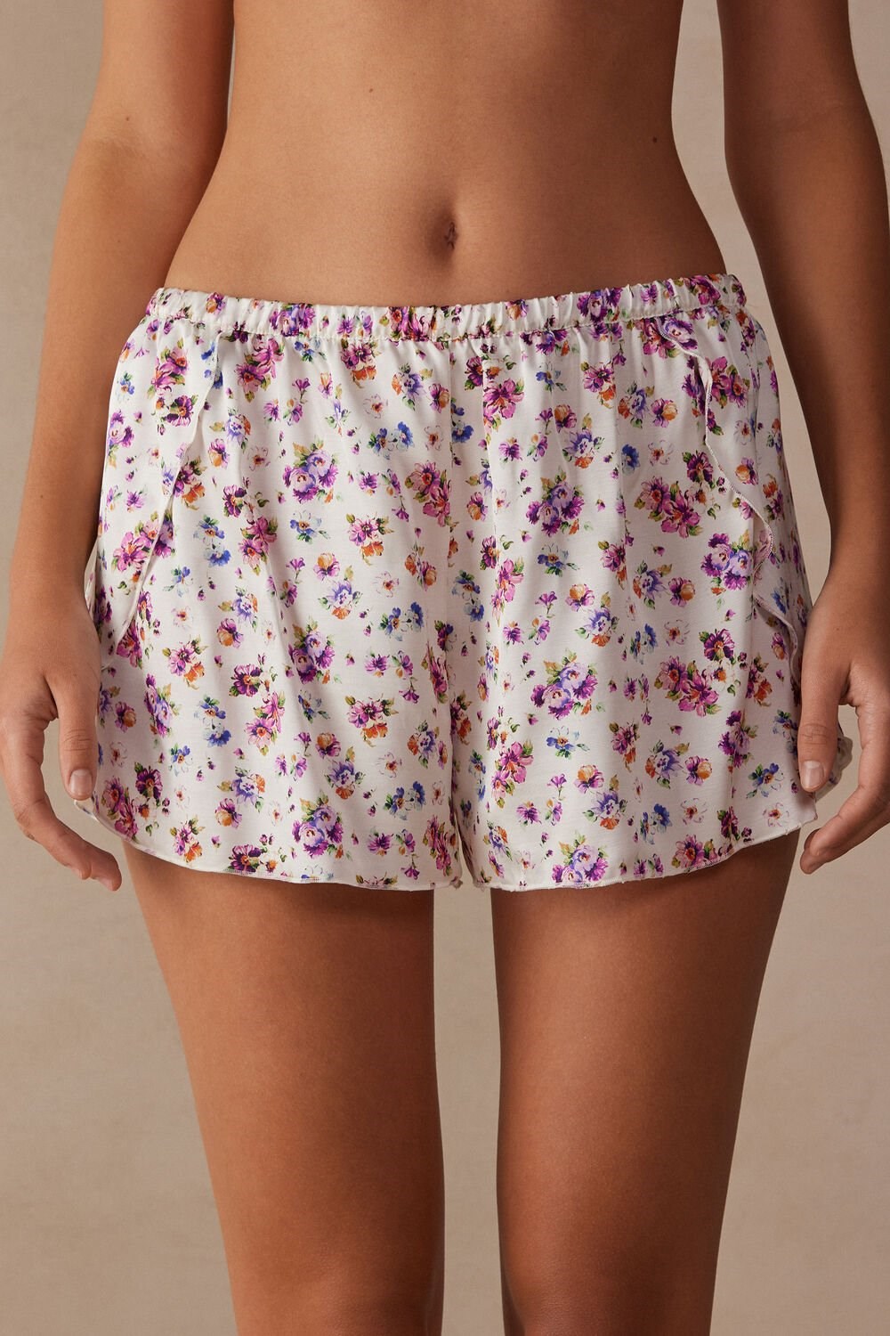 Print - 208j - White Spring Bouquet Print Intimissimi Dreaming of Spring Satin Shorts | BFTSX4513