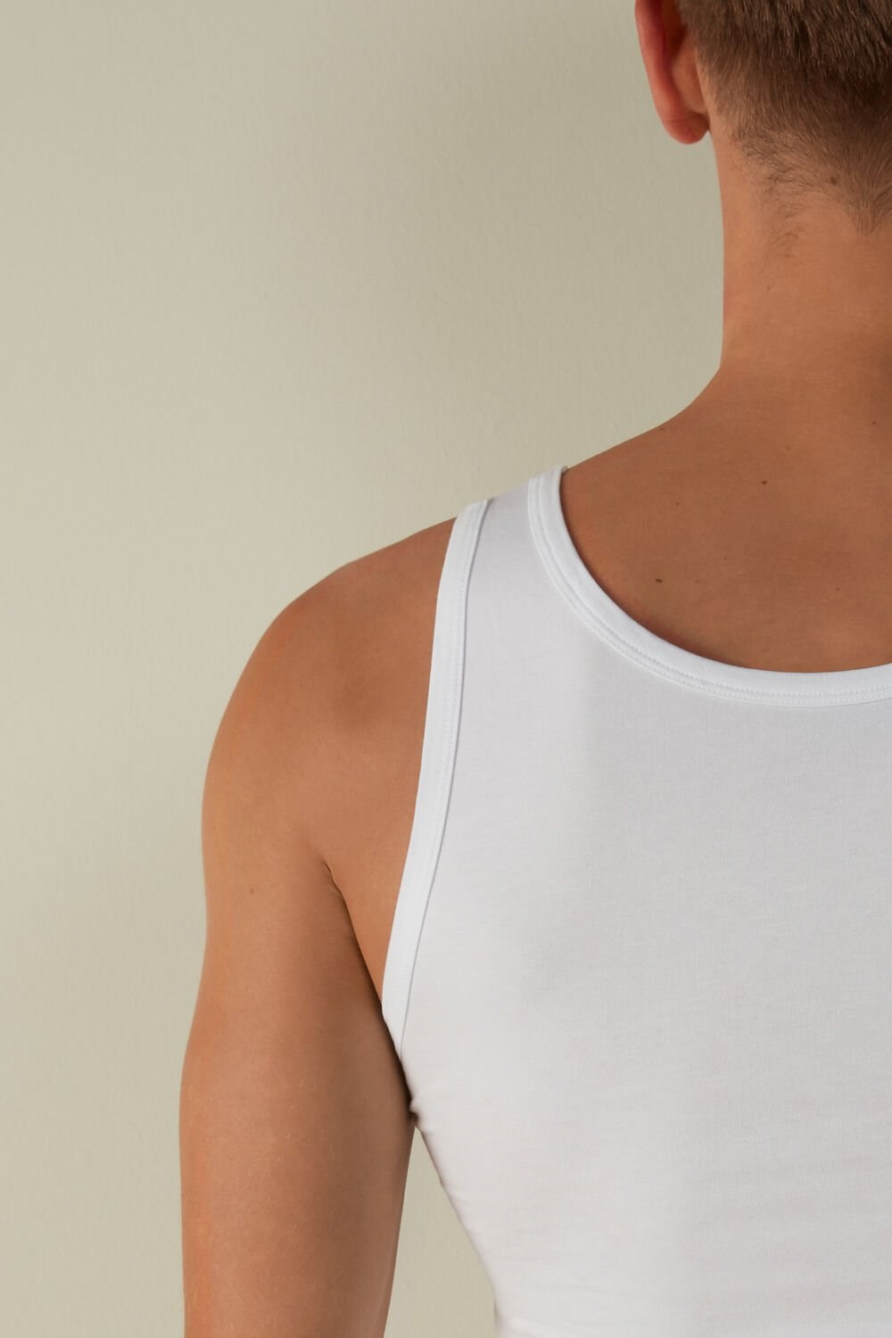 White - 001 - White Intimissimi Crew Neck Tank Top | UMLFD0916