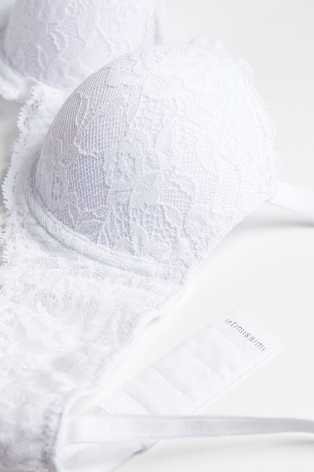 White - 001 - White Intimissimi Sofia Lace Balconette Bra | RGYIL0294