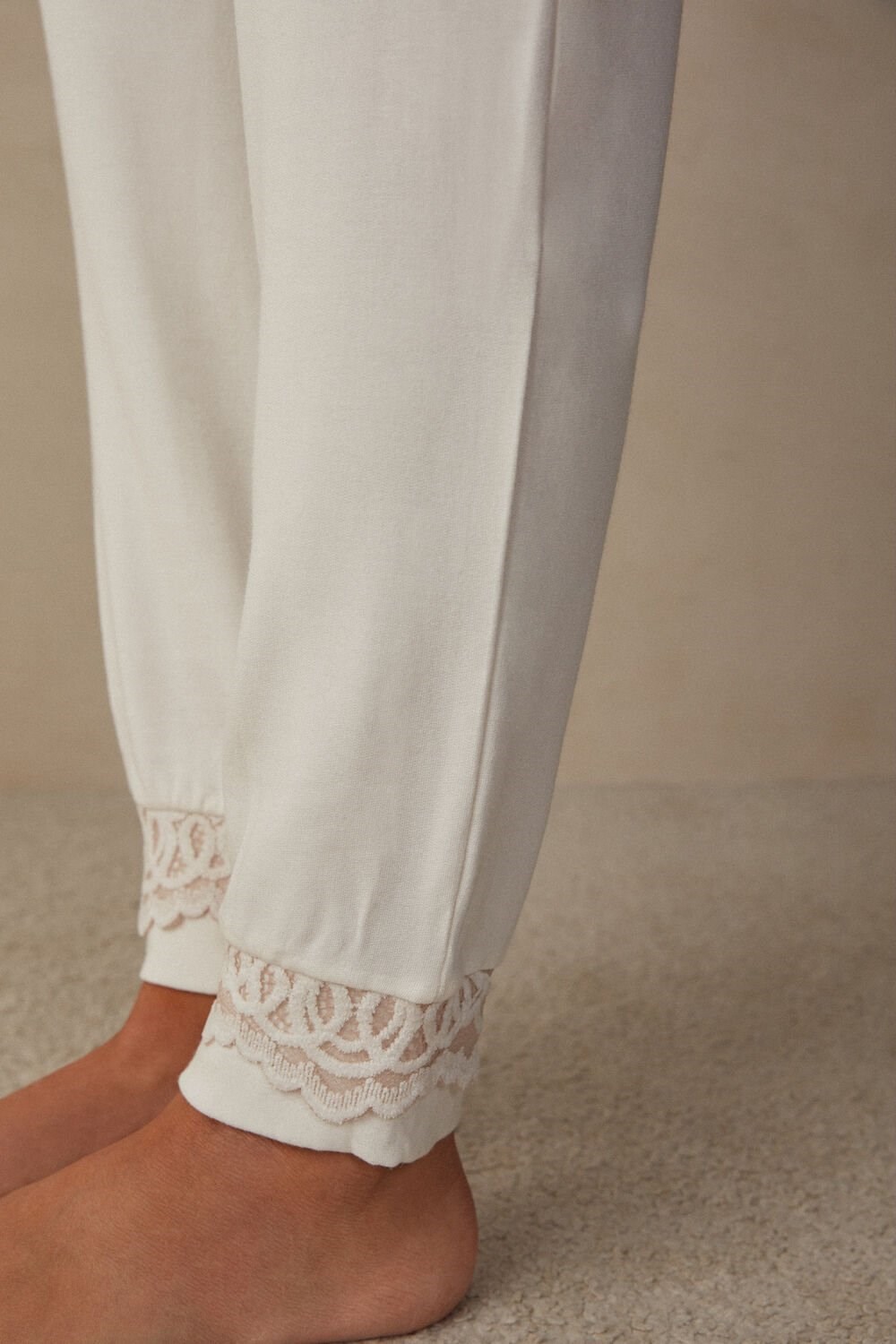 White - 157j - Powder White / Dusty Pink Intimissimi Romantic Bedroom Cuffed Full Length Pants in Modal with Wool | GXZDE3497