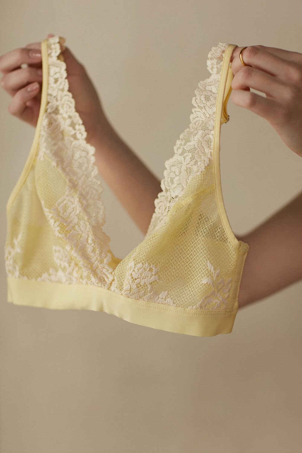 Yellow - 875i - Pastel Yellow / Ivory Intimissimi Pretty Flowers Lara Triangle Bra | QMCKB2374